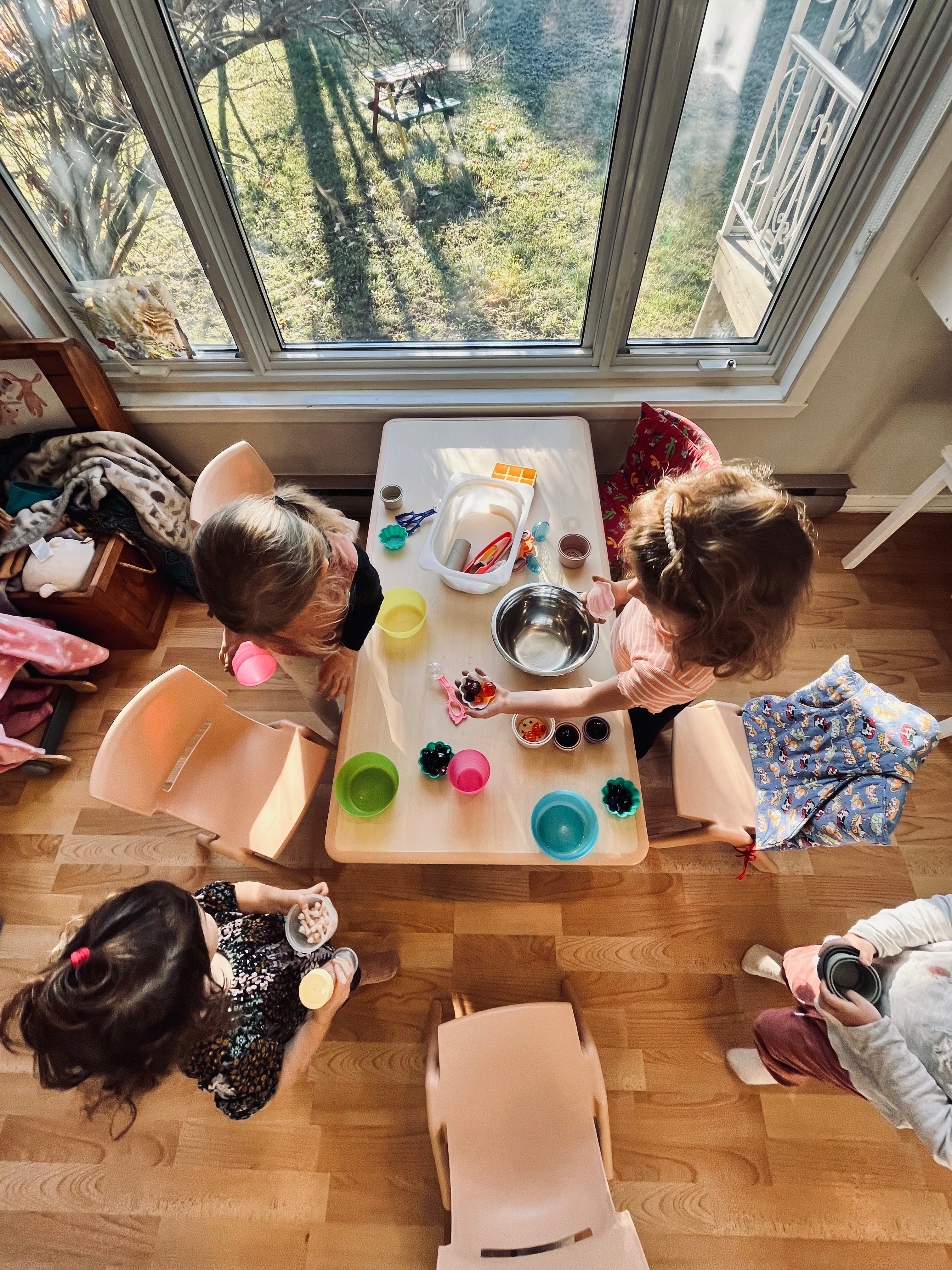 Activité sensorielle : la boîte à découvertes