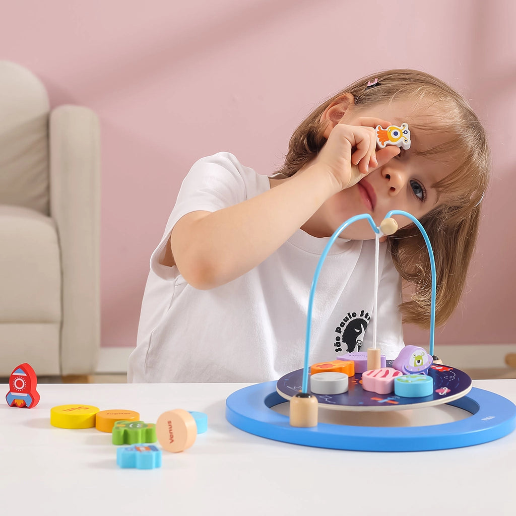 Jeu d'équilibre sur le thème de l'espace