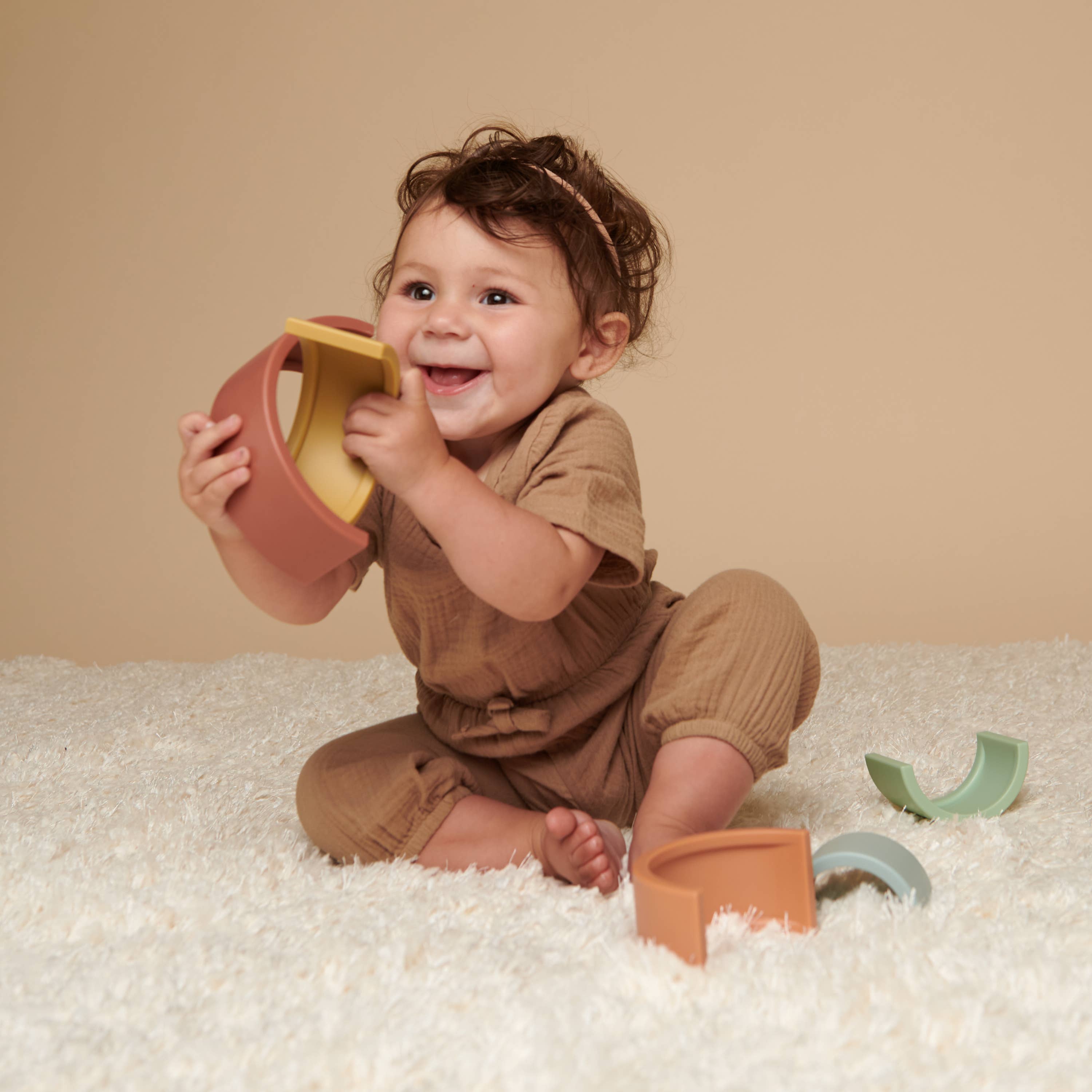 Ritzy Rainbow™ - jouet à empiler